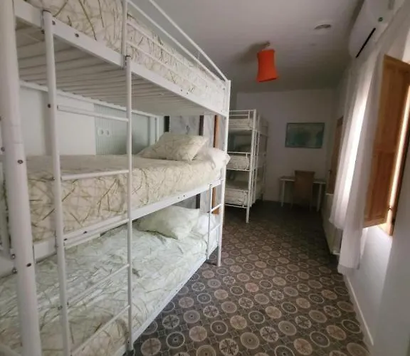 Hospejade Cerca De La Feria *